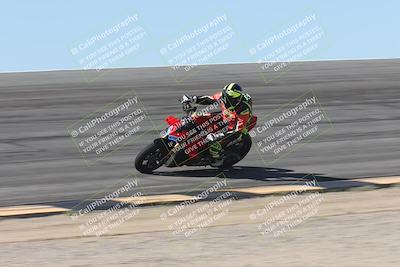 media/Oct-13-2025-Moto Forza (Mon) [[a66d839500]]/3-B Group/Session 2 (Bowl)/